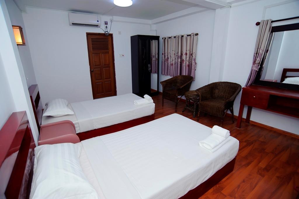 Agga Youth Hotel 仰光 客房 照片