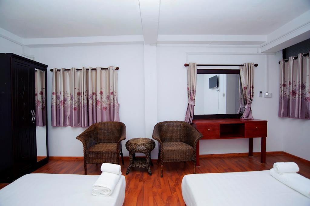Agga Youth Hotel 仰光 外观 照片