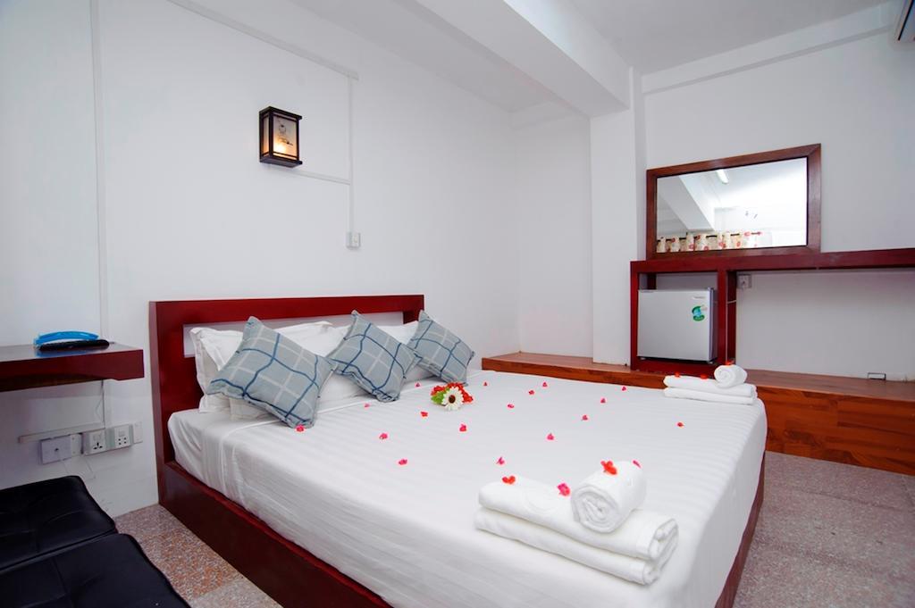 Agga Youth Hotel 仰光 外观 照片