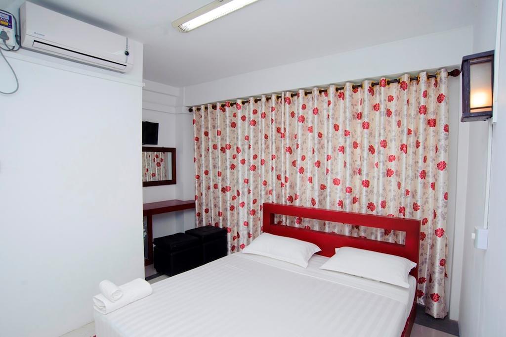 Agga Youth Hotel 仰光 外观 照片