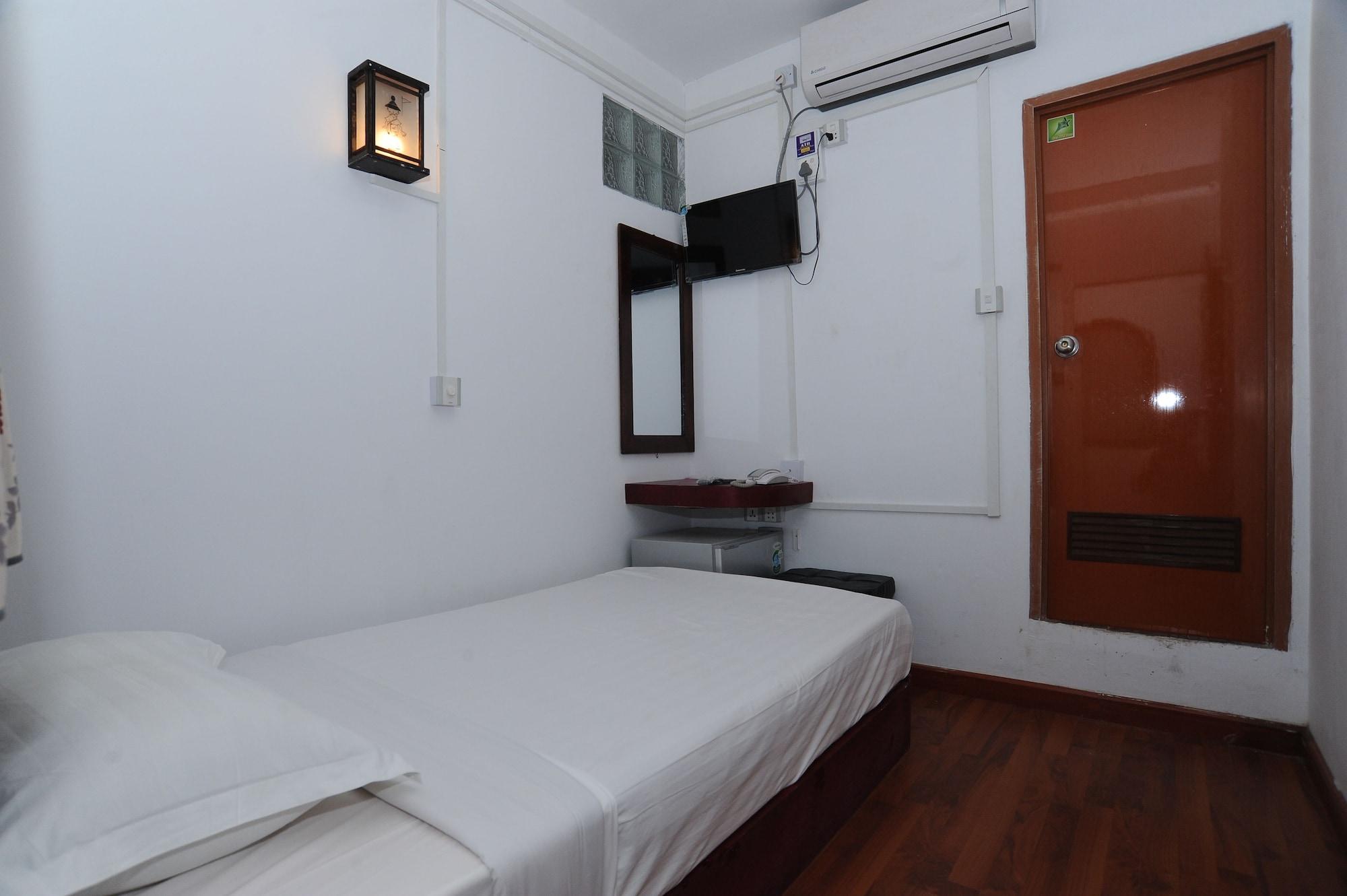 Agga Youth Hotel 仰光 外观 照片