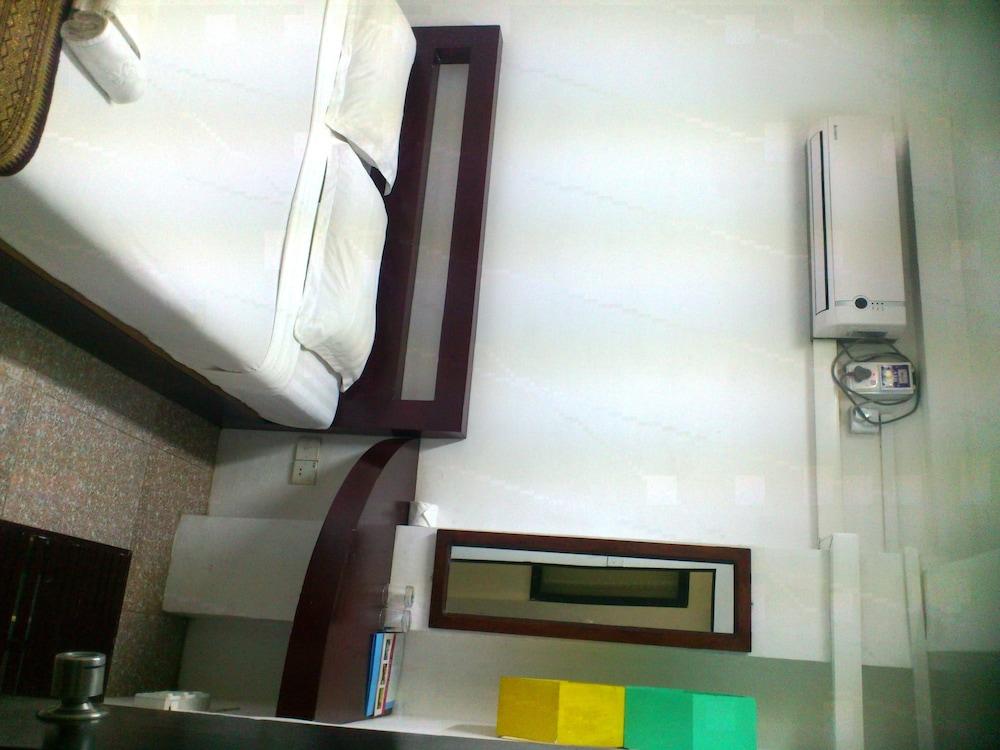 Agga Youth Hotel 仰光 外观 照片