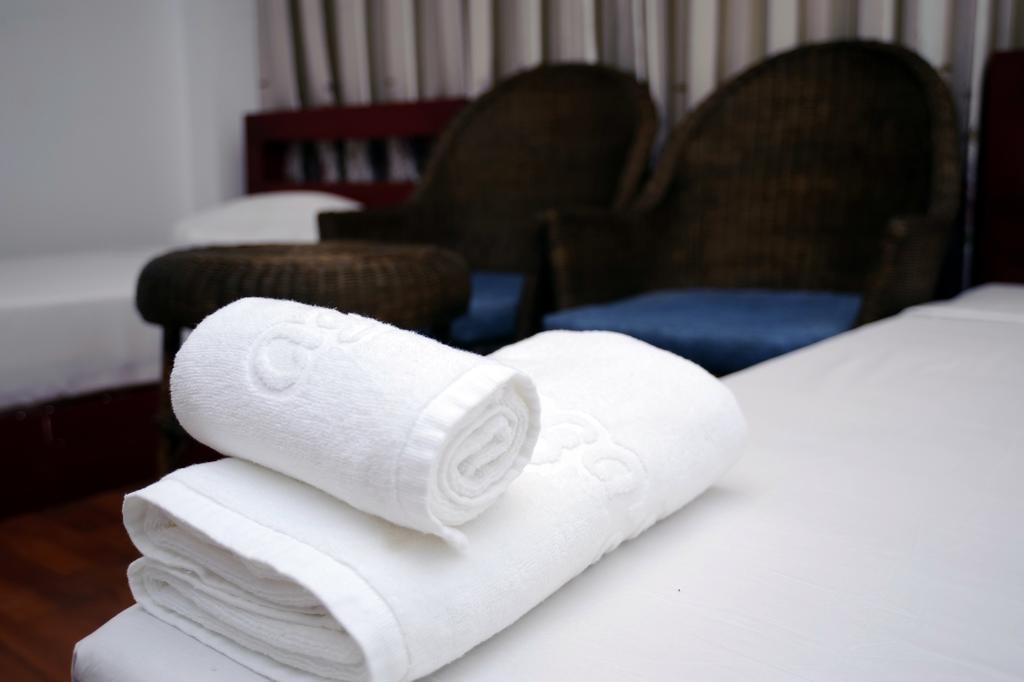 Agga Youth Hotel 仰光 外观 照片